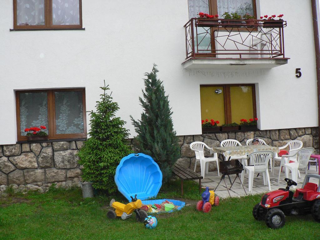 Apartman Besenova Bagian luar foto