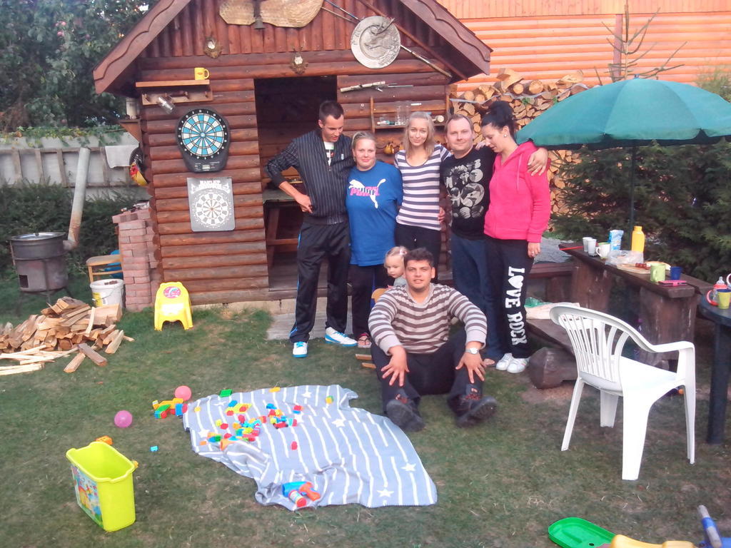 Apartman Besenova Bagian luar foto
